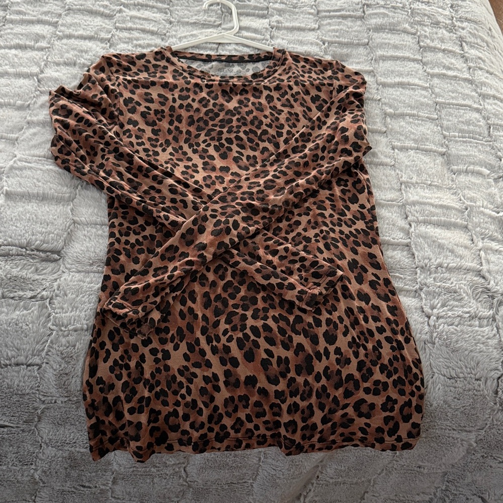Cuddl Duds Black and Brown Leopard Print Crew